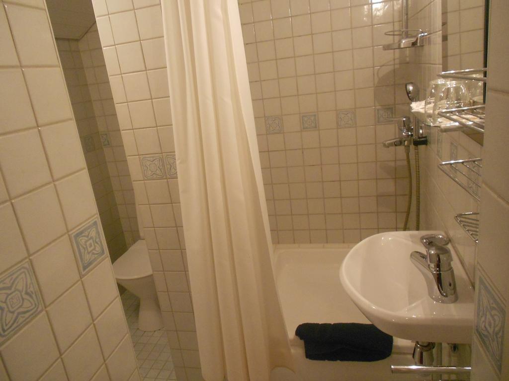 Poska Villa Guesthouse Tallin Habitación foto